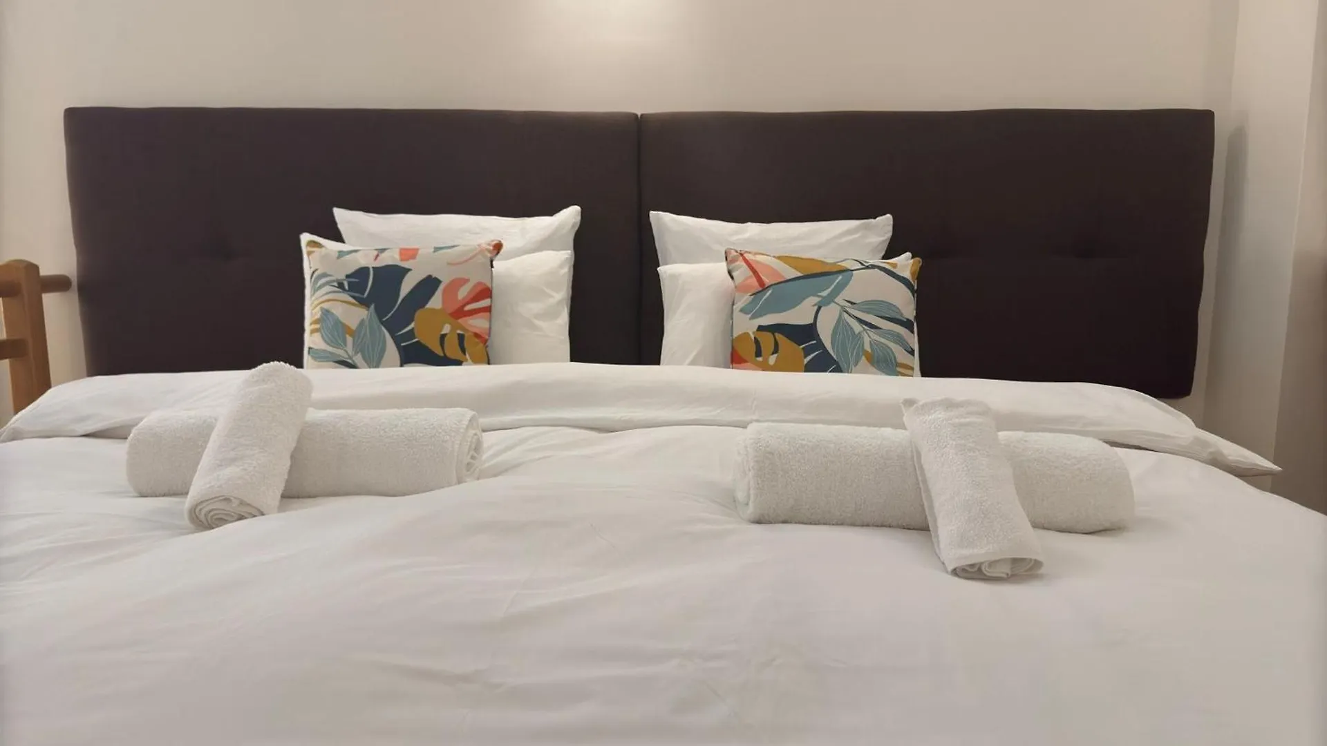Apartment Marais, Sainte-Croix Bretonnerie 2 - 4 Places Paris